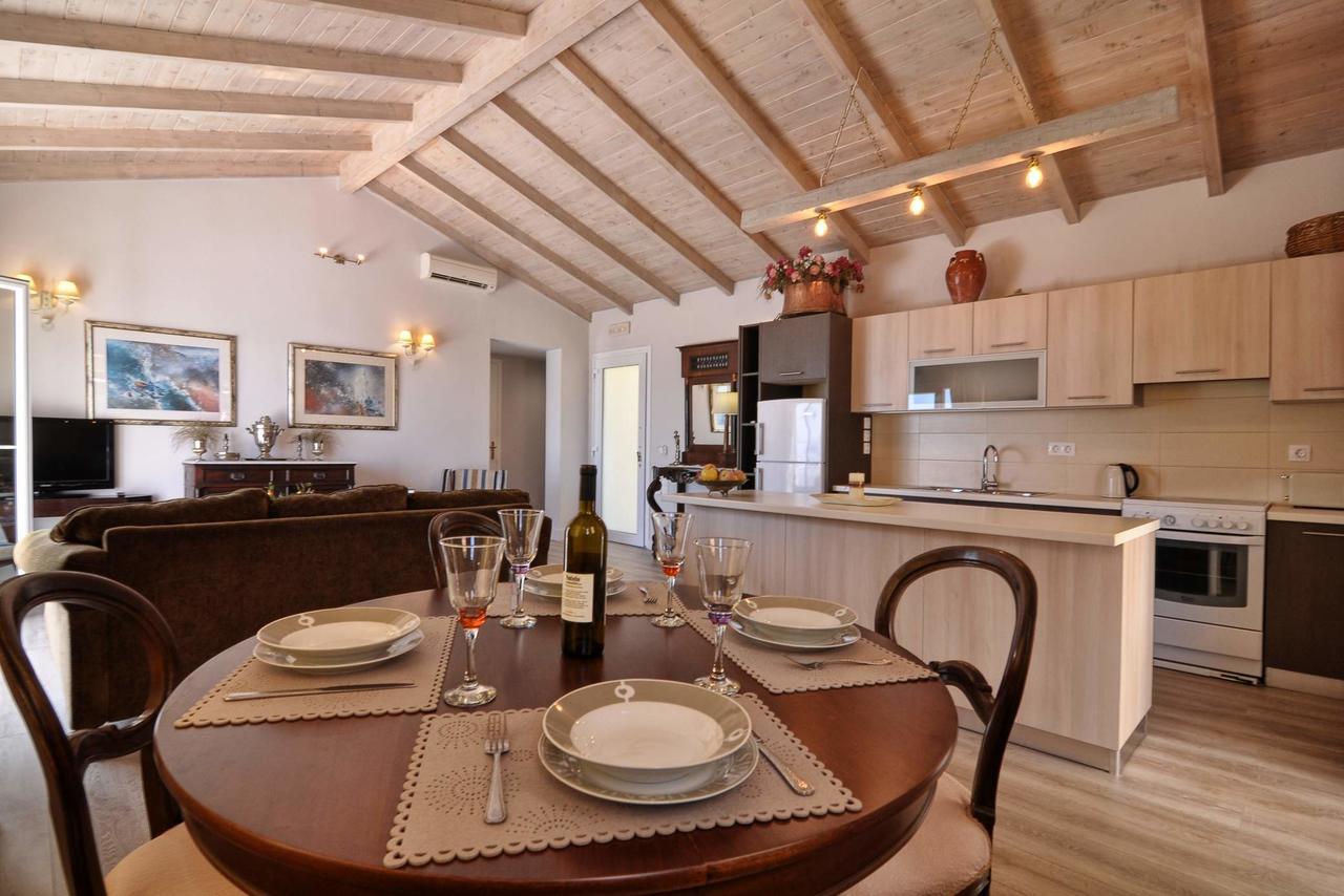 Veroniki Penthouse Deluxe Apartment Agios Ioannis Peristerion Eksteriør billede