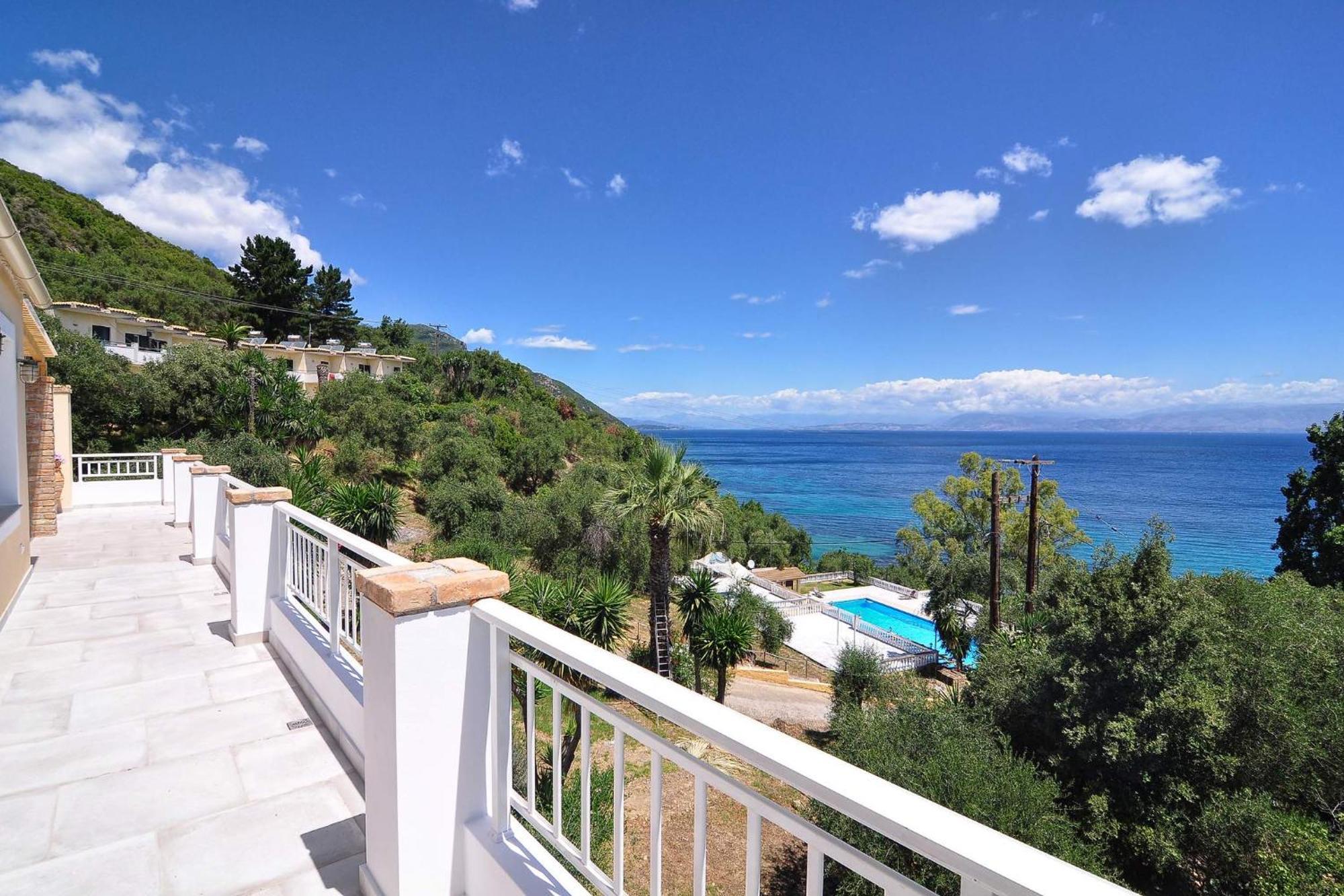 Veroniki Penthouse Deluxe Apartment Agios Ioannis Peristerion Eksteriør billede