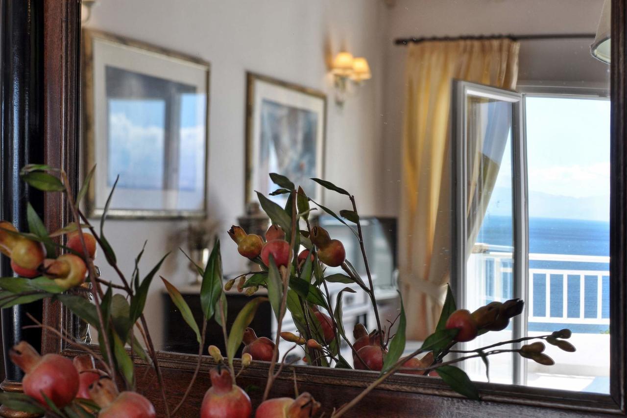 Veroniki Penthouse Deluxe Apartment Agios Ioannis Peristerion Eksteriør billede